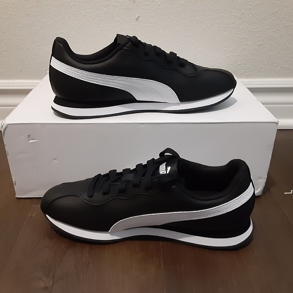 Puma - Picture 3 of 4